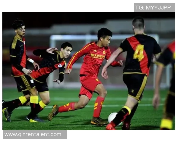 南京足球队在大师赛中的默契配合与战术执行分析